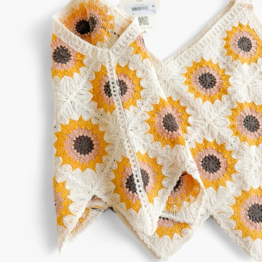 NEW Altar’d State Sunflower Crochet Granny Square Cropped Tank Top Womens S - Picture 5 of 11